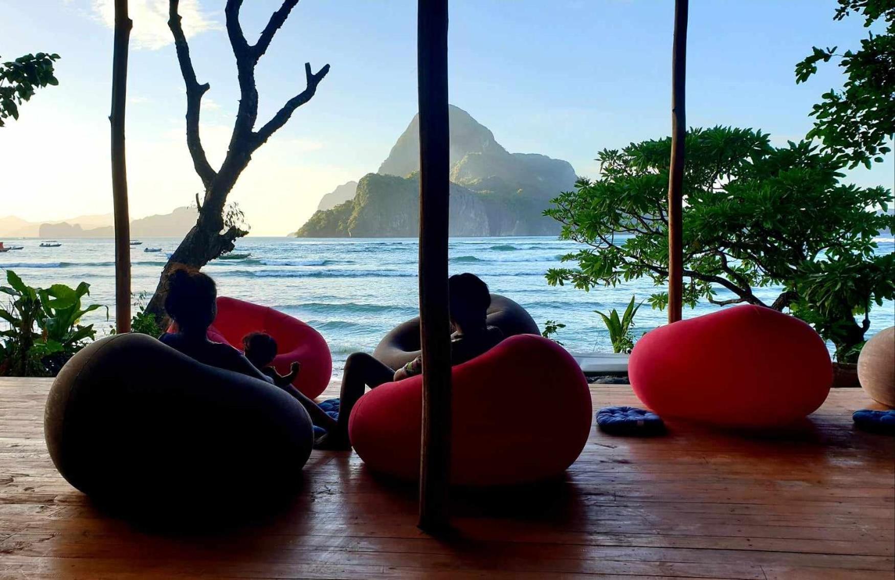 Oia Beach Hostel - El Nido Eksteriør billede