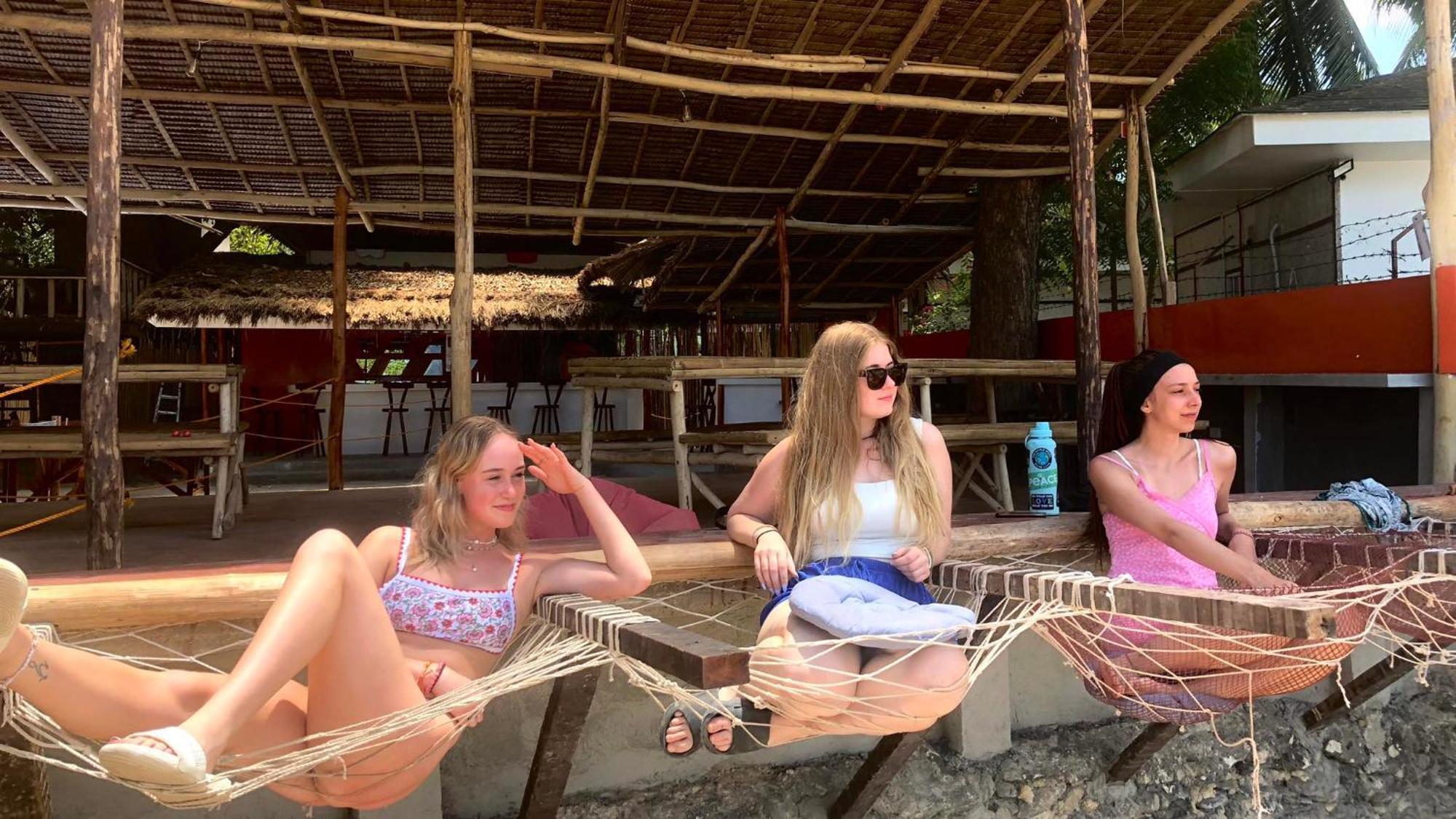 Oia Beach Hostel - El Nido Eksteriør billede